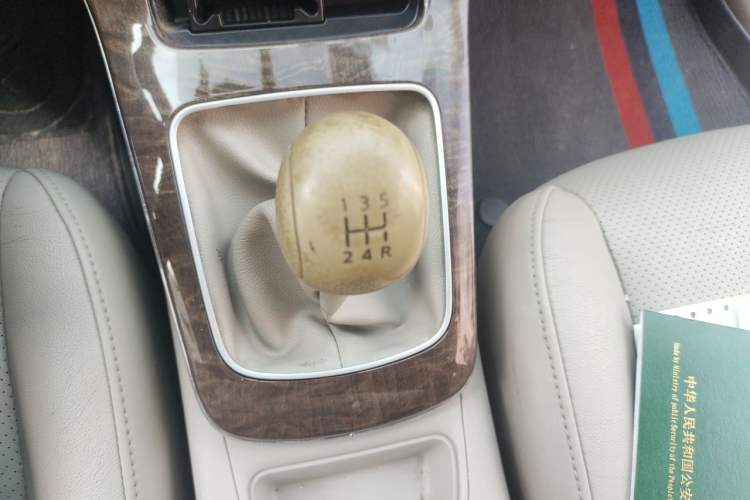 Used Nissan Sylphy 2012 1.6 XL Manual Luxury Edition Gear Lever