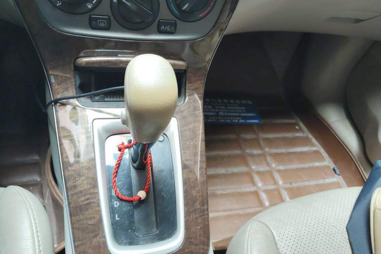 Used Nissan Sylphy 2012 1.6 XL CVT Luxury Edition Gear Lever