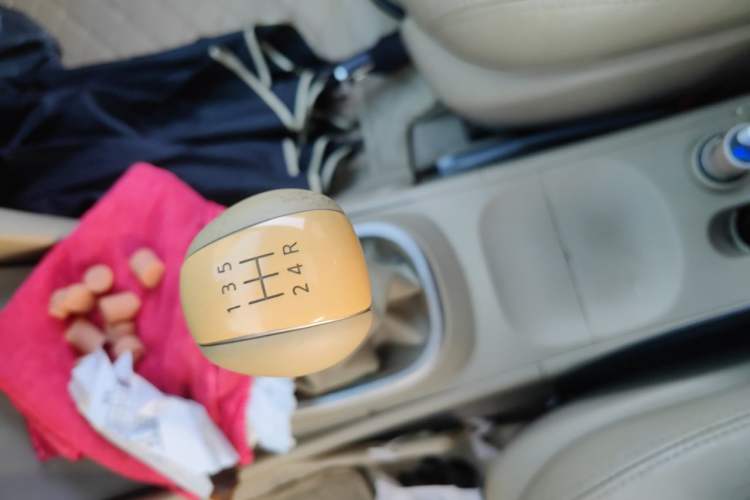 Used Nissan Sylphy 2012 Classic 1.6XL Manual Luxury Edition Gear Lever