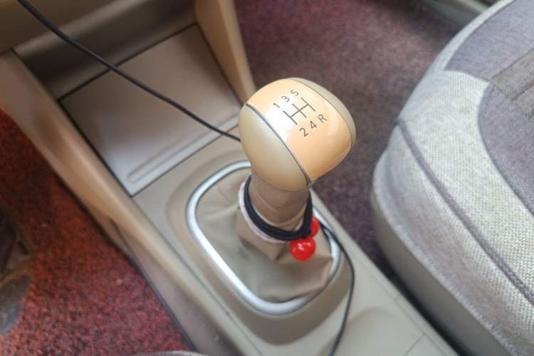 Used Nissan Sylphy 2012 Classic 1.6XE Manual Comfort Edition Gear Lever