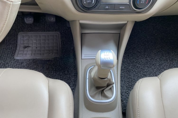 Used Nissan Sylphy 2012 Classic 1.6XE Manual Comfort Edition Gear Lever