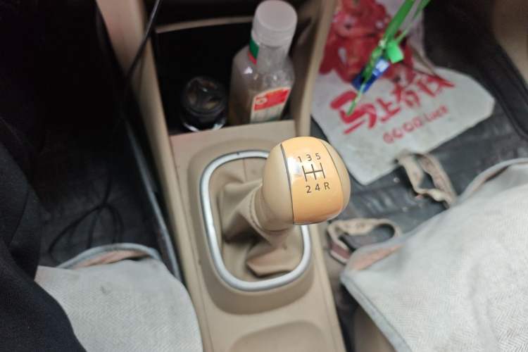 Used Nissan Sylphy 2012 Classic 1.6XE Manual Comfort Edition Gear Lever