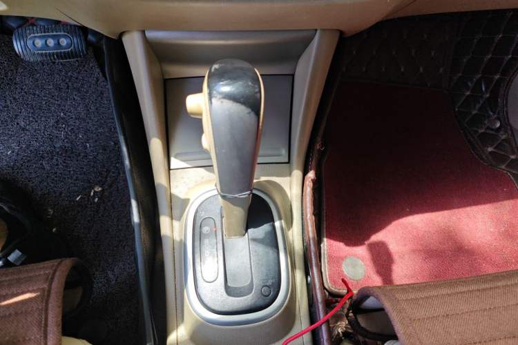 Used Nissan Sylphy 2012 Classic 1.6XE Automatic Comfort Edition Gear Lever