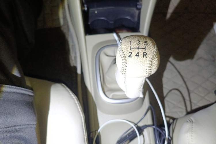 Used Nissan Sylphy 2012 Classic 1.6XE Manual Comfort Edition Gear Lever