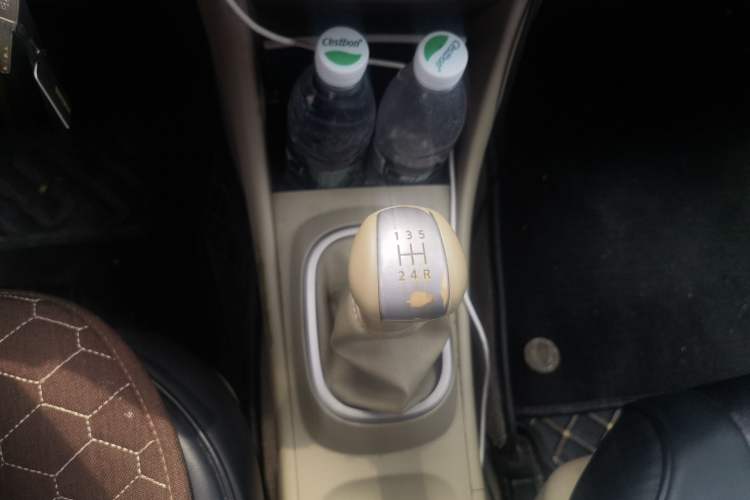 Used Nissan Sylphy 2012 Classic 1.6XE Manual Comfort Edition Gear Lever