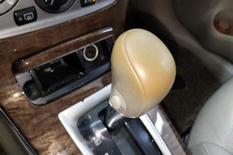 Used Nissan Sylphy 2012 1.6 XL CVT Luxury Edition Gear Lever