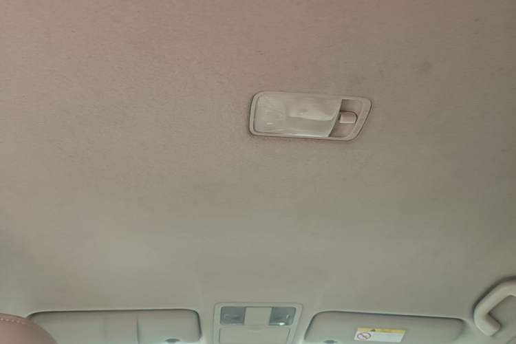 Used Nissan Sylphy 2012 Classic 1.6XE Manual Comfort Edition Headliner