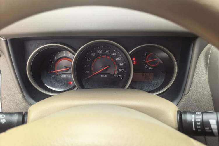 Used Nissan Sylphy 2012 Classic 1.6XE Manual Comfort Edition Instrument Cluster