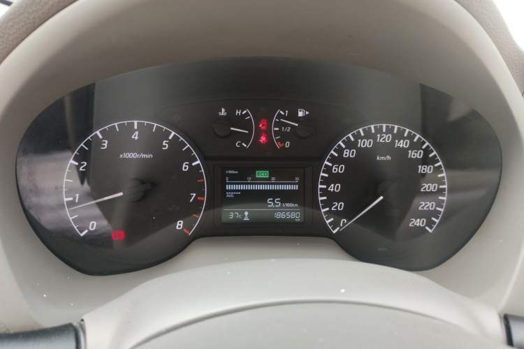 Used Nissan Sylphy 2012 1.6 XL Manual Luxury Edition Instrument Cluster