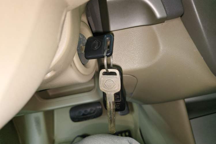 Used Nissan Sylphy 2012 Classic 1.6XE Automatic Comfort Edition Interior 1