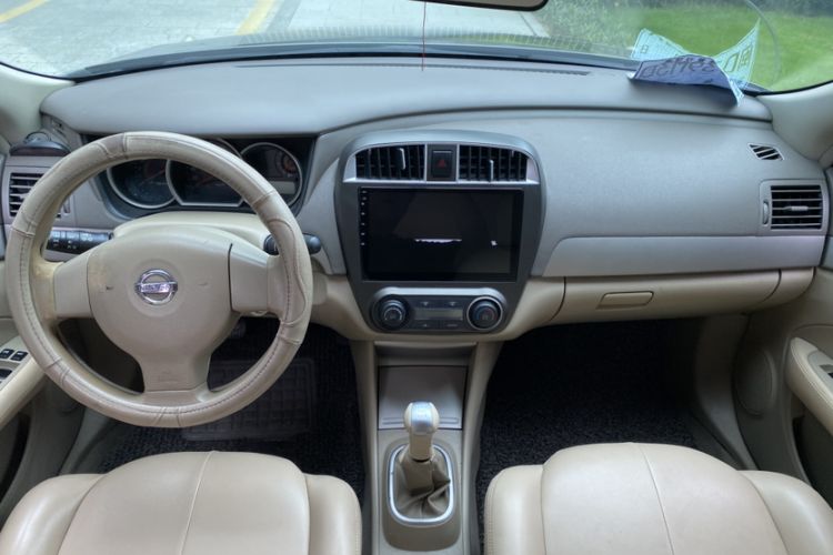 Used Nissan Sylphy 2012 Classic 1.6XE Manual Comfort Edition Interior 2