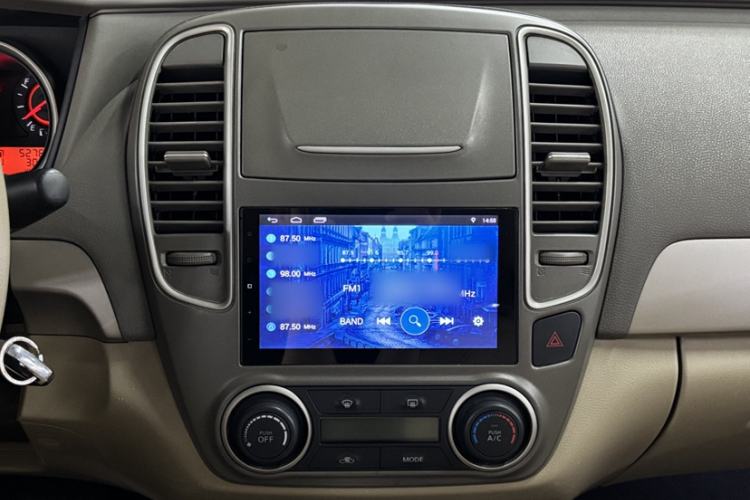 Used Nissan Sylphy 2012 Classic 1.6XE Automatic Comfort Edition Interior 3