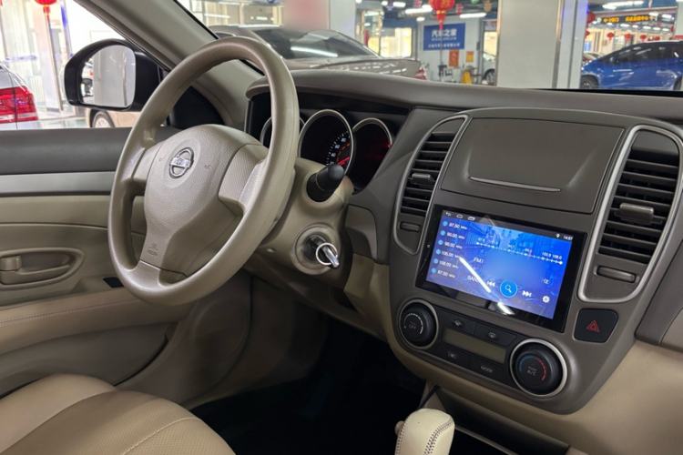 Used Nissan Sylphy 2012 Classic 1.6XE Automatic Comfort Edition Interior 4