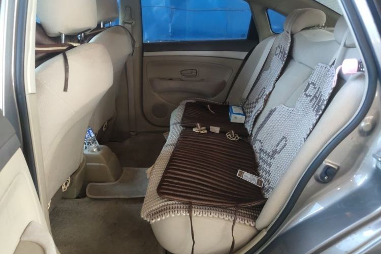 Used Nissan Sylphy 2012 Classic 1.6XE Manual Comfort Edition Interior 4