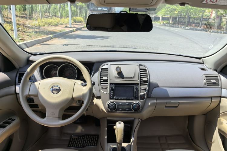 Used Nissan Sylphy 2012 Classic 1.6XE Automatic Comfort Edition Interior 4