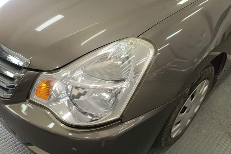 Used Nissan Sylphy 2012 Classic 1.6XE Automatic Comfort Edition Left Front Headlight