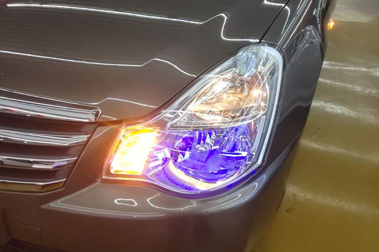 Used Nissan Sylphy 2012 Classic 1.6XE Automatic Comfort Edition Left Front Headlight