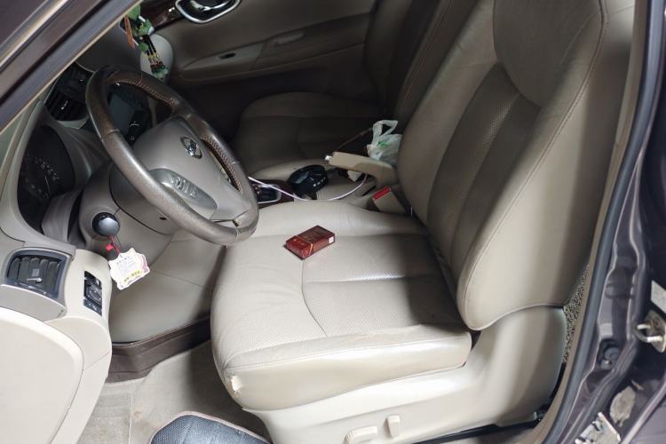 Used Nissan Sylphy 2012 Classic 1.6 XL Automatic Luxury Edition Left Front Seat