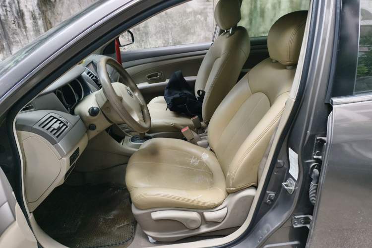 Used Nissan Sylphy 2012 Classic 1.6XE Automatic Comfort Edition Left Front Seat