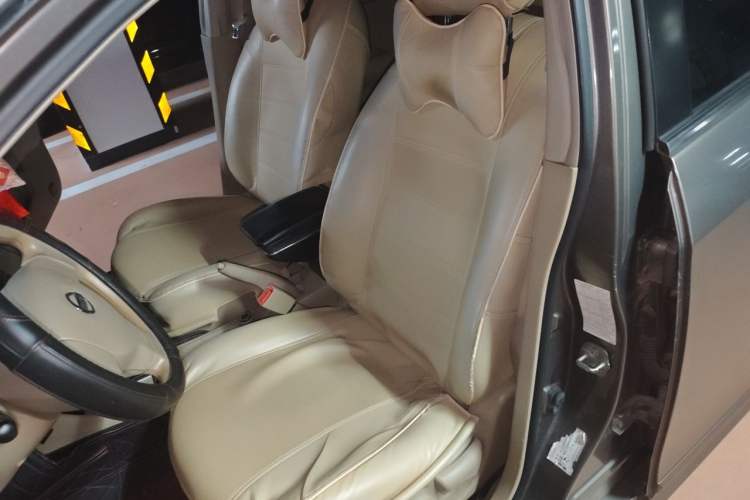 Used Nissan Sylphy 2012 Classic 1.6XE Automatic Comfort Edition Left Front Seat