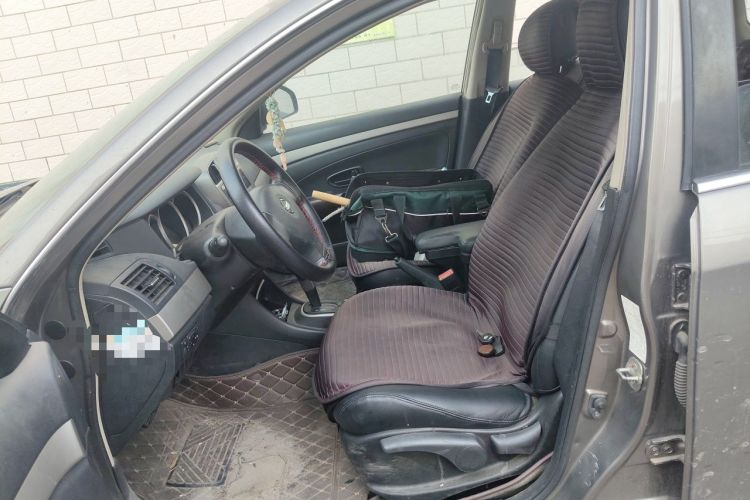 Used Nissan Sylphy 2012 Classic 1.6XE Automatic Comfort Edition Left Front Seat