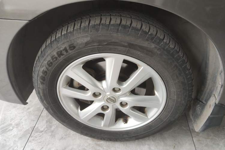 Used Nissan Sylphy 2012 Classic 1.6XE Automatic Comfort Edition Left Front Wheel Hub