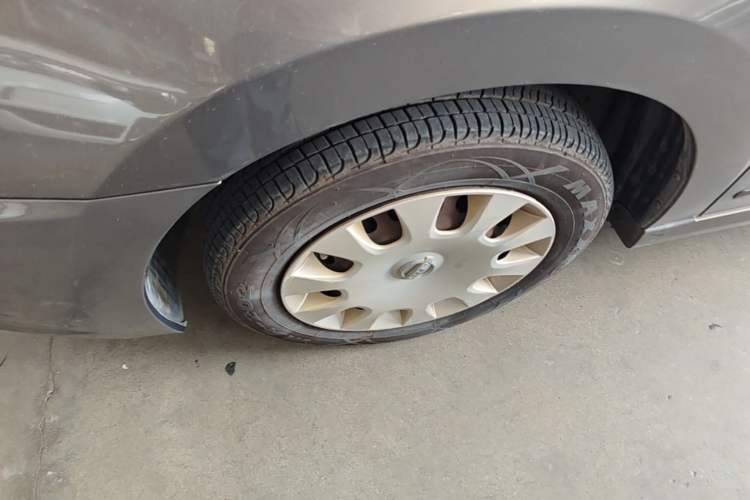 Used Nissan Sylphy 2012 Classic 1.6XE Automatic Comfort Edition Left Front Wheel Hub
