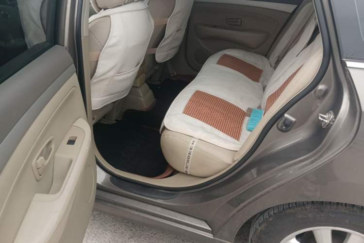 Used Nissan Sylphy 2012 Classic 1.6XE Manual Comfort Edition Left Rear Seat