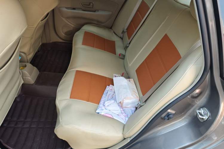 Used Nissan Sylphy 2012 Classic 1.6XE Automatic Comfort Edition Left Rear Seat