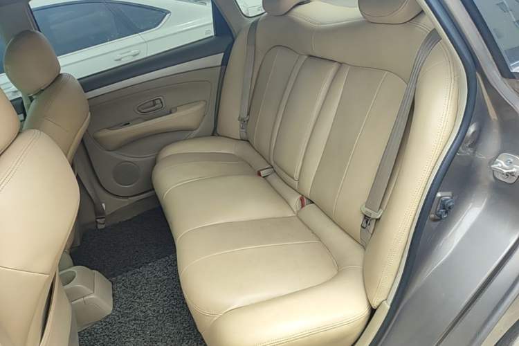 Used Nissan Sylphy 2012 Classic 1.6XE Manual Comfort Edition Left Rear Seat