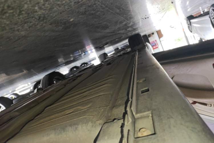 Used Nissan Sylphy 2012 Classic 1.6XE Automatic Comfort Edition Left Side Sill