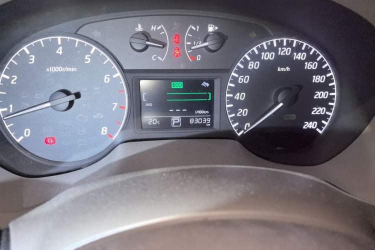 Used Nissan Sylphy 2012 1.6XE CVT Comfort Edition Odometer Close Up