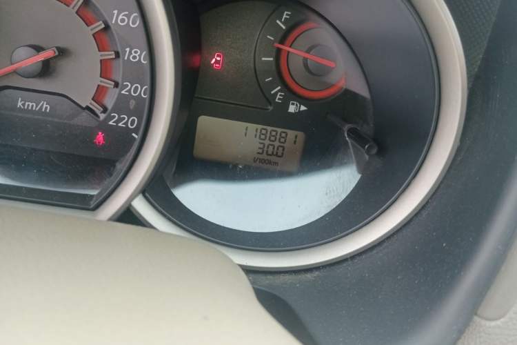 Used Nissan Sylphy 2012 Classic 1.6XE Manual Comfort Edition Odometer Close Up