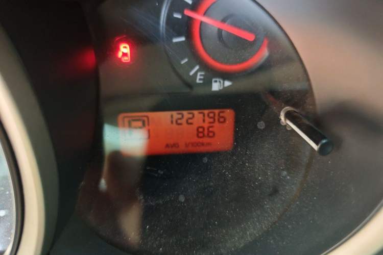 Used Nissan Sylphy 2012 Classic 1.6XE Automatic Comfort Edition Odometer Close Up