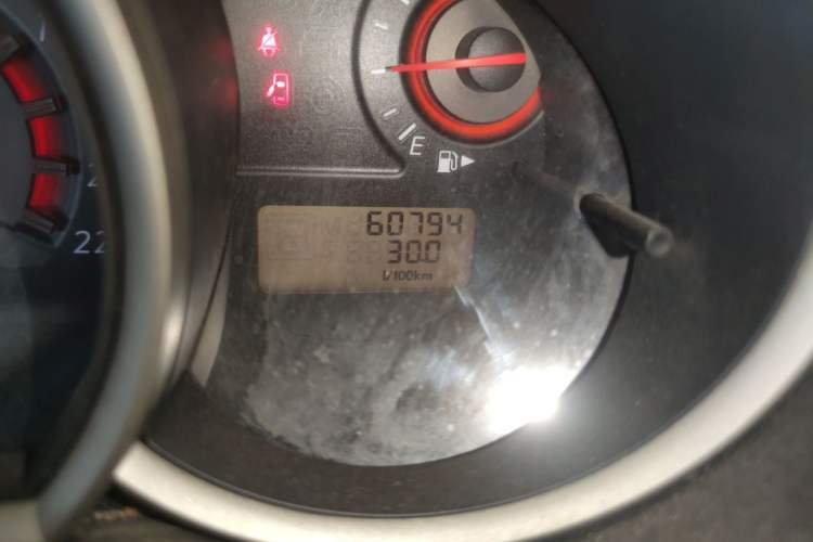 Used Nissan Sylphy 2012 Classic 1.6XE Manual Comfort Edition Odometer Close Up