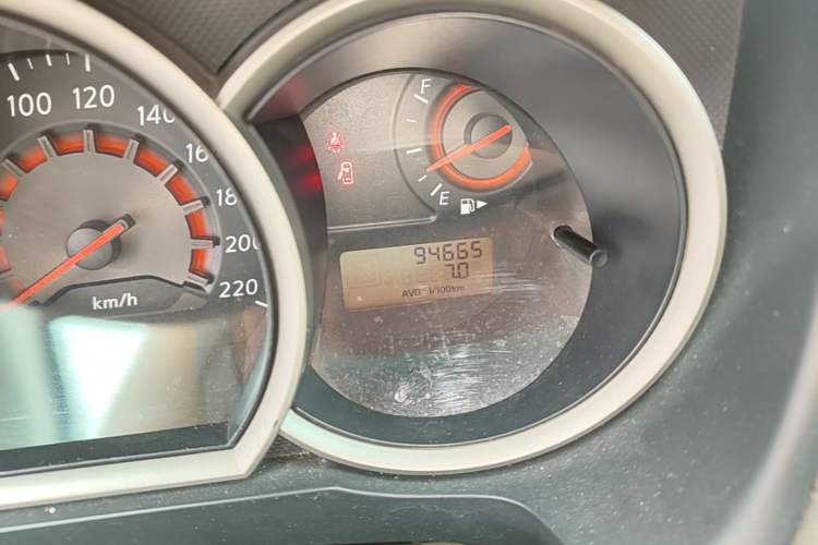 Used Nissan Sylphy 2012 Classic 1.6XE Manual Comfort Edition Odometer Close Up