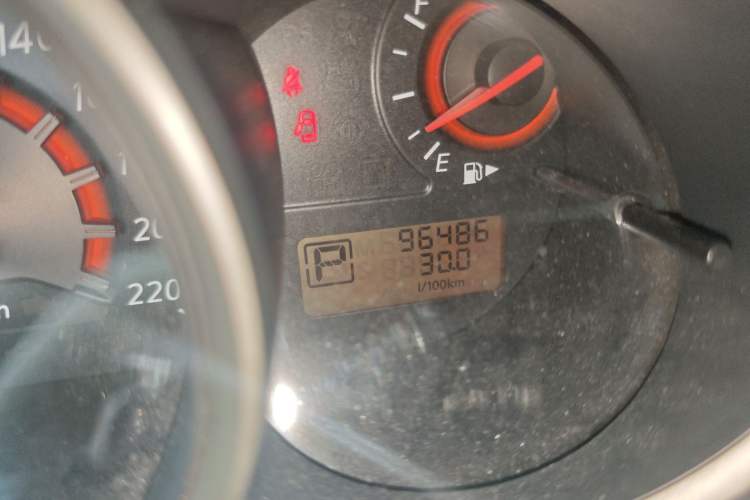 Used Nissan Sylphy 2012 Classic 1.6XE Automatic Comfort Edition Odometer Close Up