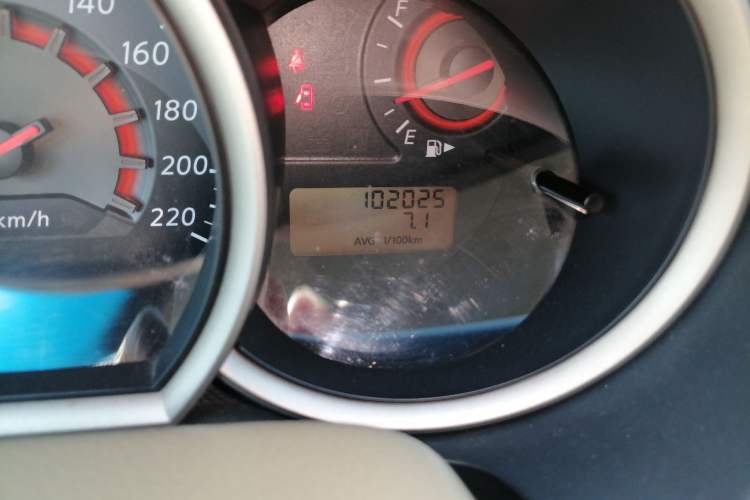 Used Nissan Sylphy 2012 Classic 1.6XL Manual Luxury Edition Odometer Close Up