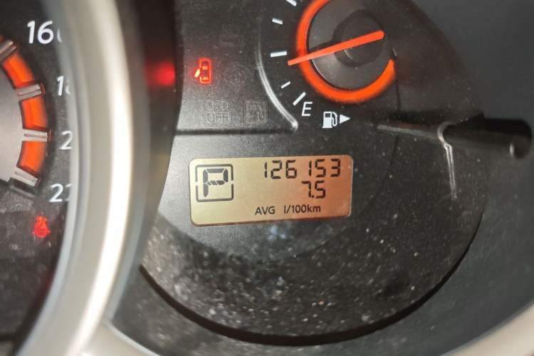 Used Nissan Sylphy 2012 Classic 1.6XE Automatic Comfort Edition Odometer Close Up