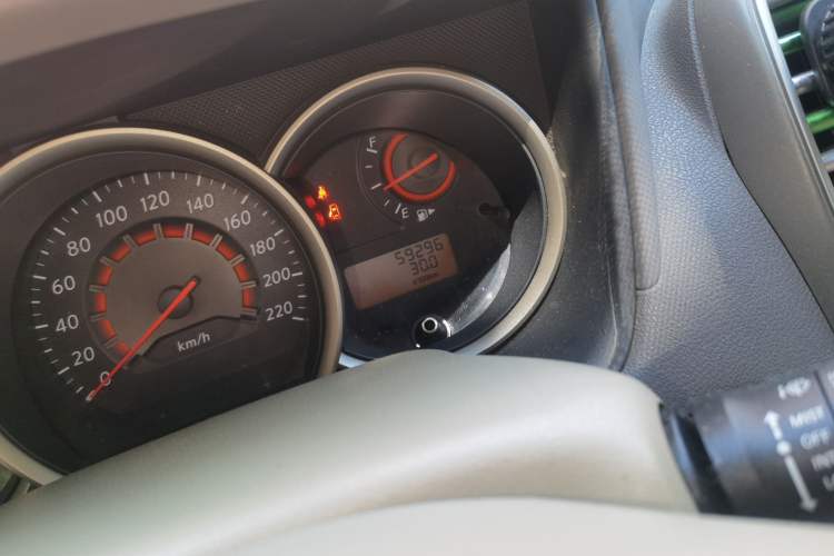 Used Nissan Sylphy 2012 Classic 1.6XE Manual Comfort Edition Odometer Close Up