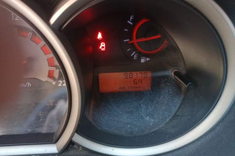 Used Nissan Sylphy 2012 Classic 1.6XE Manual Comfort Edition Odometer Close Up