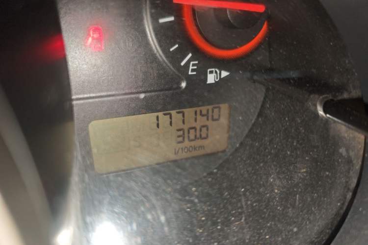 Used Nissan Sylphy 2012 Classic 1.6XE Manual Comfort Edition Odometer Close Up