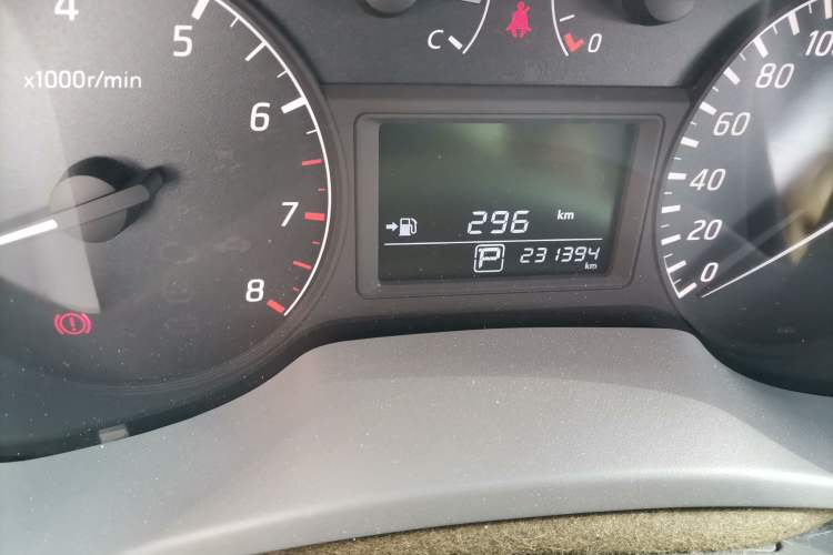 Used Nissan Sylphy 2012 1.6XE CVT Comfort Edition Odometer Close Up