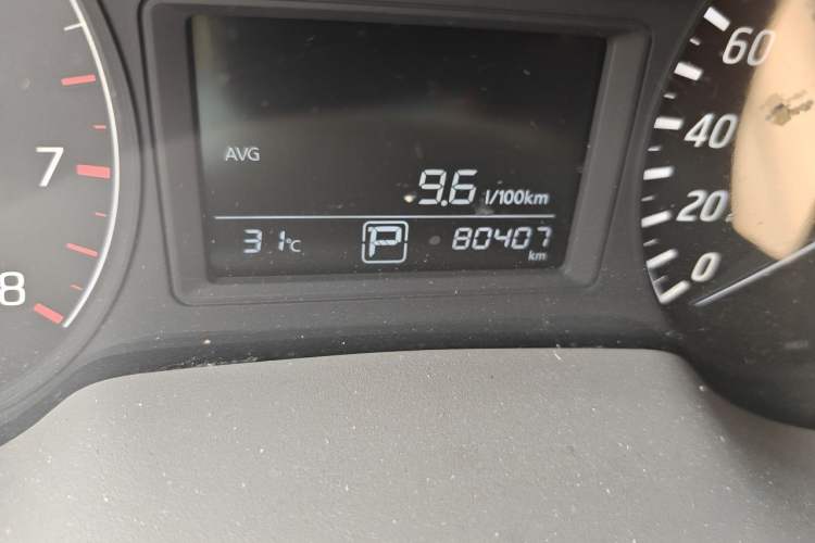 Used Nissan Sylphy 2012 1.8XE CVT Comfort Edition Odometer Close Up