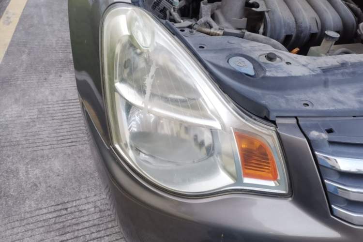 Used Nissan Sylphy 2012 Classic 1.6XE Manual Comfort Edition Right Front Headlight