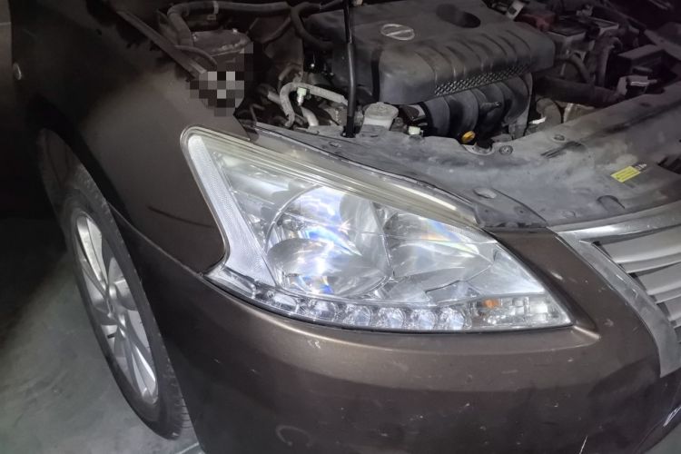 Used Nissan Sylphy 2012 1.6XE CVT Comfort Edition Right Front Headlight