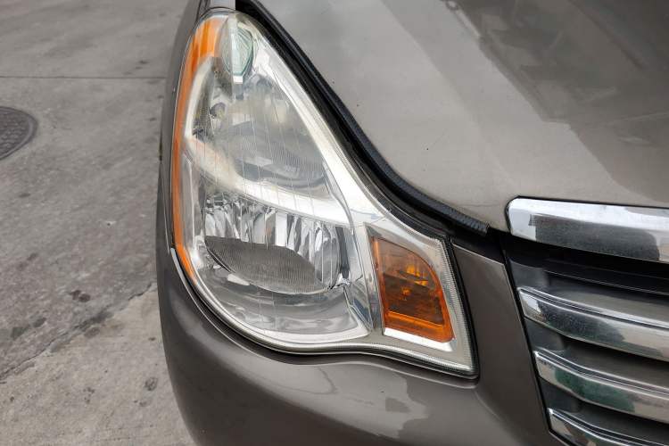 Used Nissan Sylphy 2012 Classic 1.6XE Automatic Comfort Edition Right Front Headlight