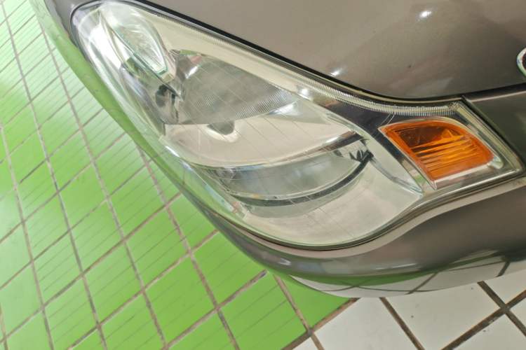Used Nissan Sylphy 2012 Classic 1.6XE Manual Comfort Edition Right Front Headlight