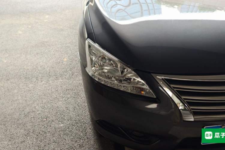 Used Nissan Sylphy 2012 Classic 1.6 XL Automatic Luxury Edition Right Front Headlight