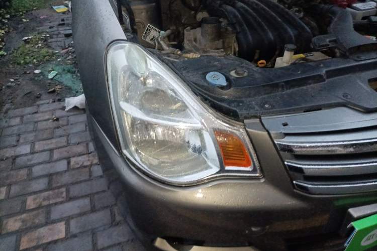 Used Nissan Sylphy 2012 Classic 1.6XE Manual Comfort Edition Right Front Headlight